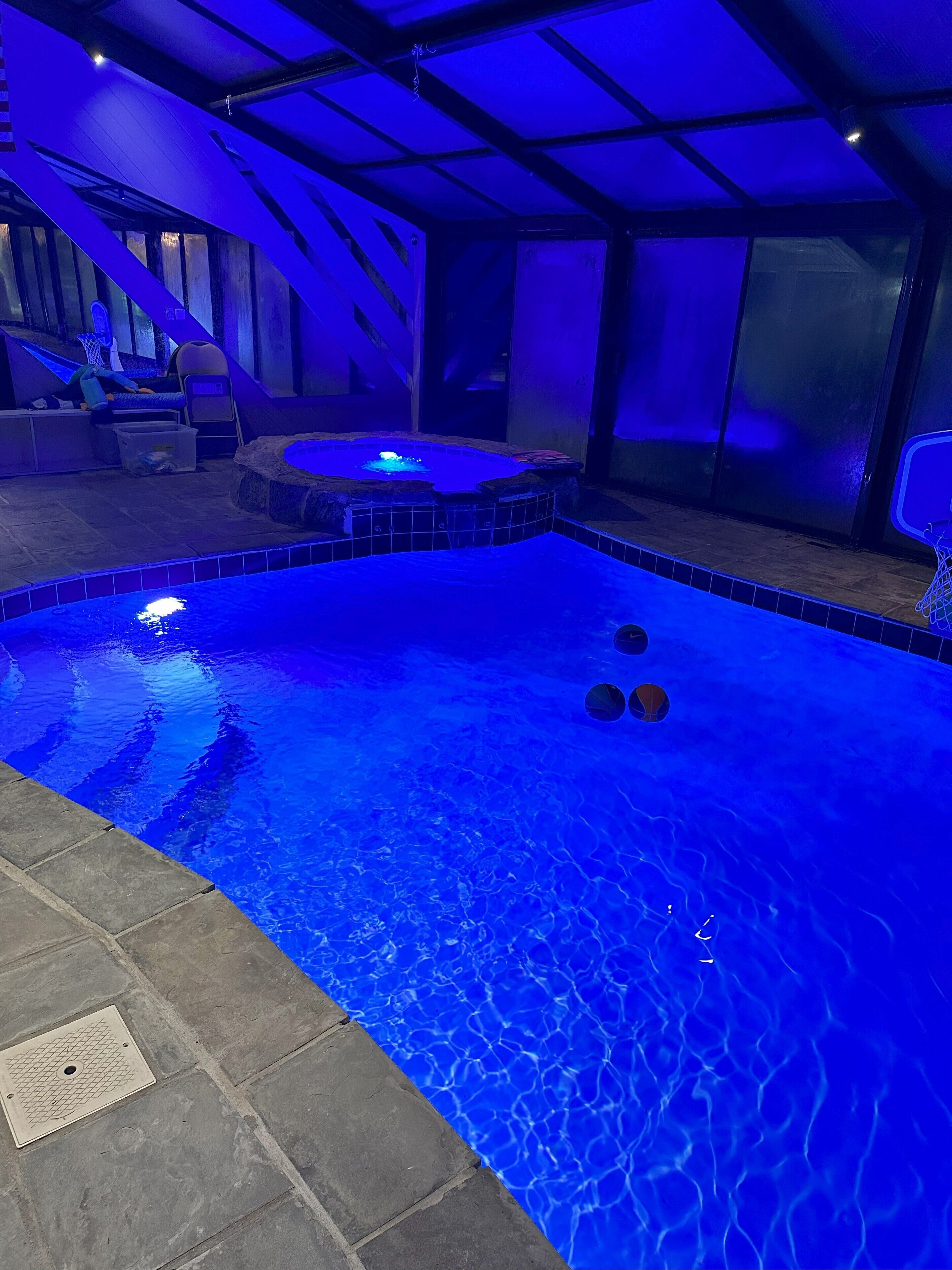 Innenpool, beheizter Pool