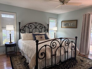 3 bedrooms, iron/ironing board, Internet, bed sheets