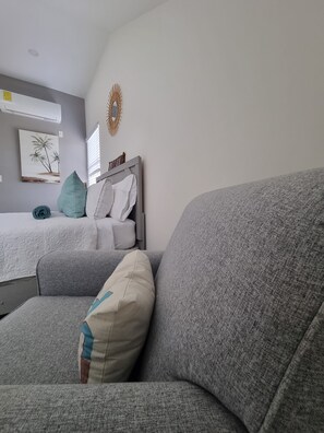 مكواة/لوح كي وملاءات أسرّة