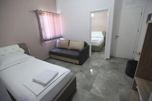 Een strijkplank/strijkijzer