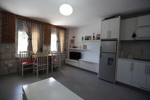 Een strijkplank/strijkijzer