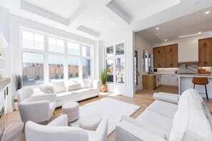 TV, fireplace, offices