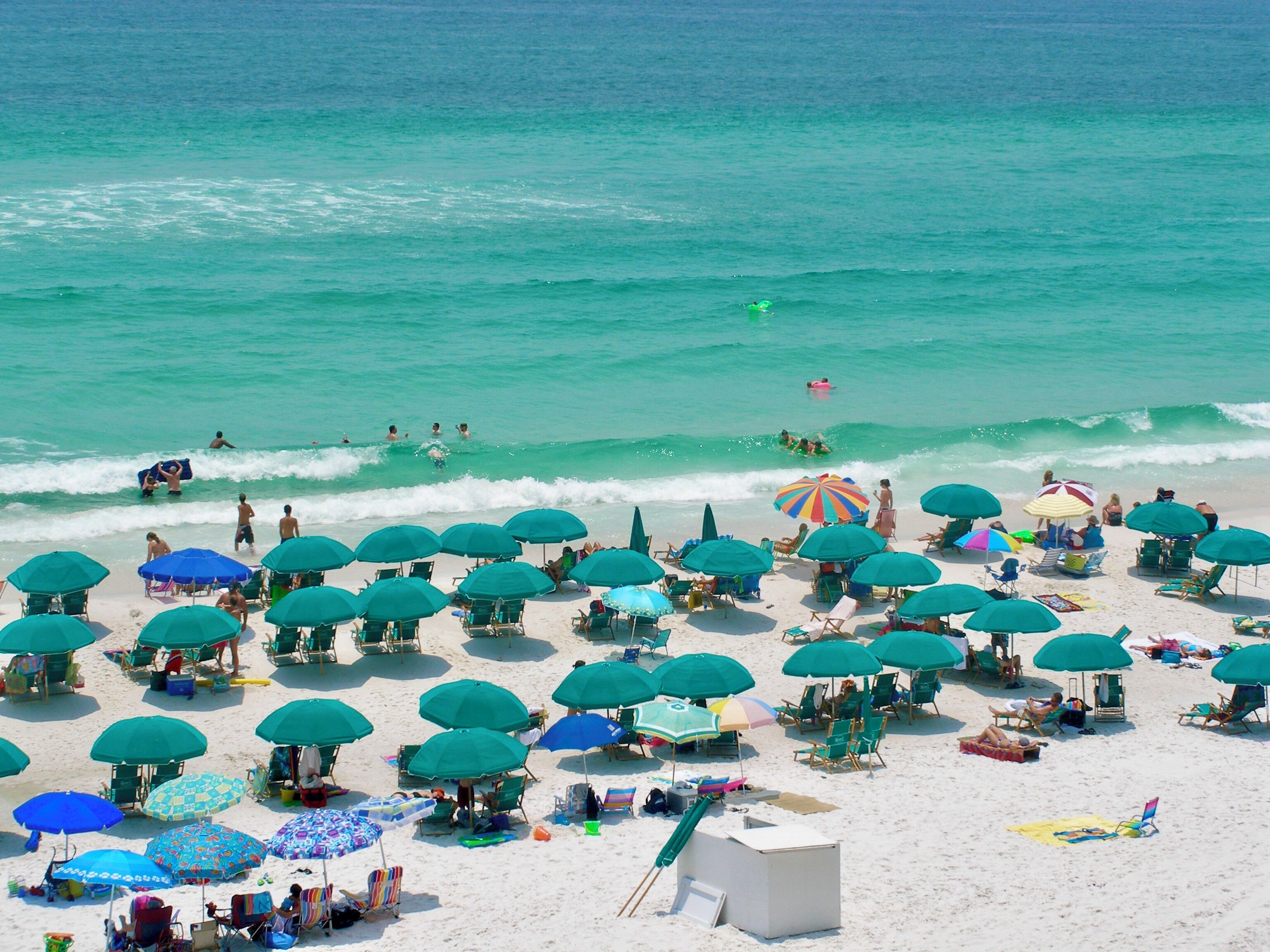 Liegestühle, Strandtücher