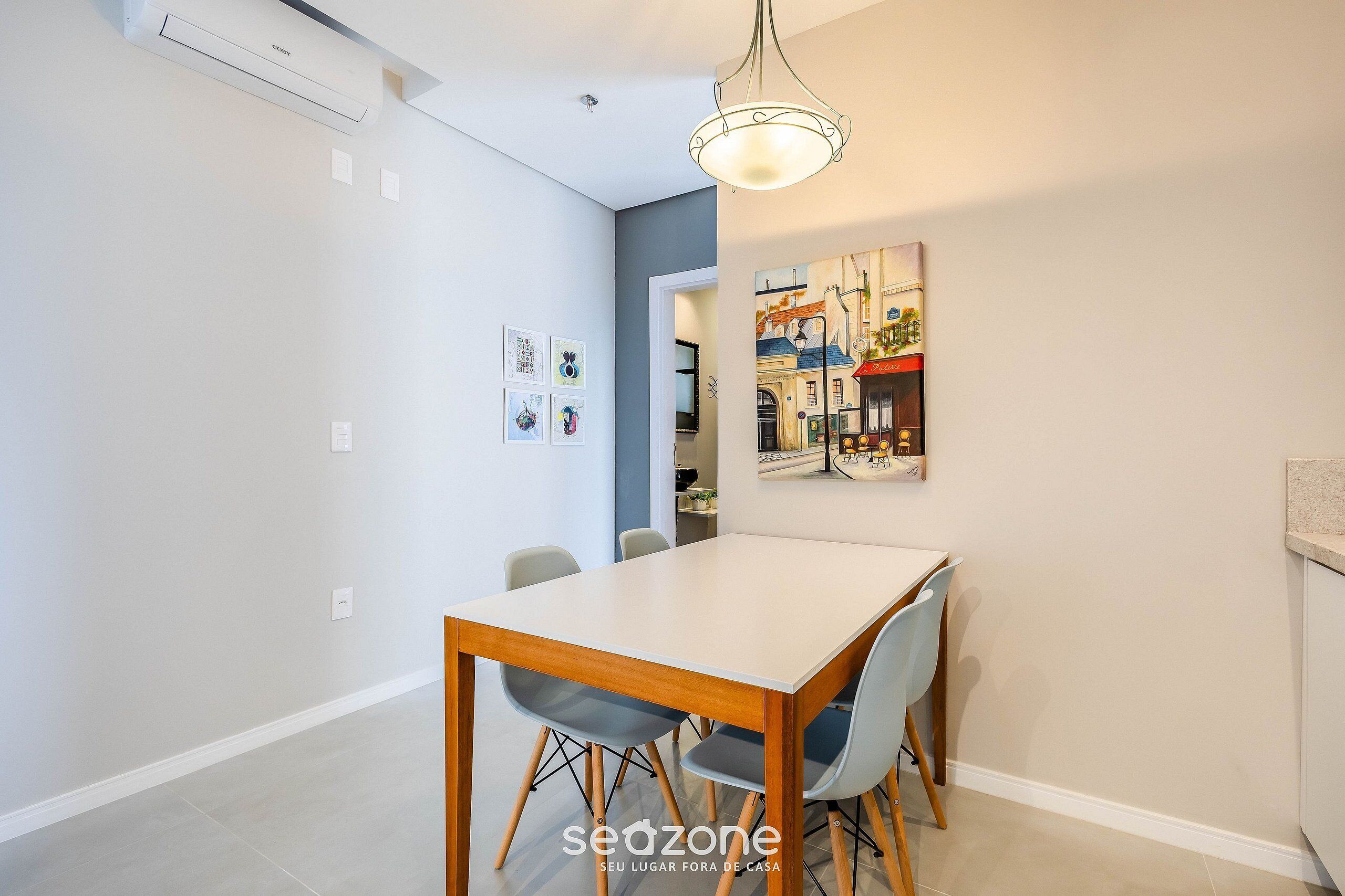 Apartment | Dining