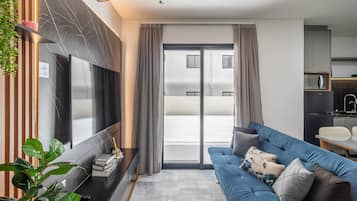 Basic Apartment | Living area