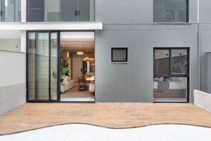 Basic Apartment | Exterior detail - Sua estadia exclusiva a poucos passos do Mar em Meia Praia - FFS (Itapema)