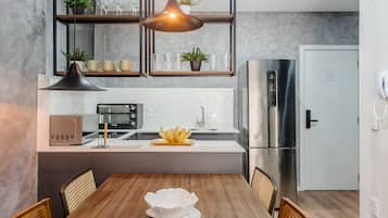 Eenvoudig appartement | Dineren