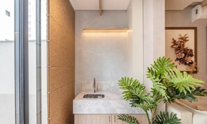 Basic Apartment | Interior - Sua estadia exclusiva a poucos passos do Mar em Meia Praia - FFS (Itapema)