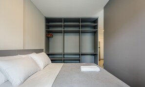 Apartment | 1 bedroom, free WiFi - Sua estadia exclusiva a poucos passos do Mar em Meia Praia - FFS (Itapema)