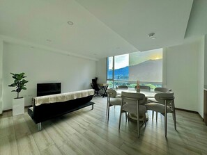 Living area - Stunning La Carolina Park View Apartment Family Haven in Central Quito (QUITO)