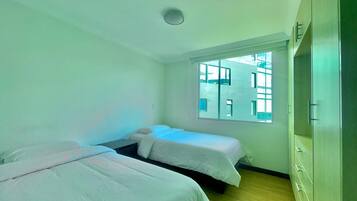 1 habitación, wifi y ropa de cama