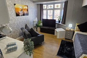 1 bedroom, Internet, bed sheets