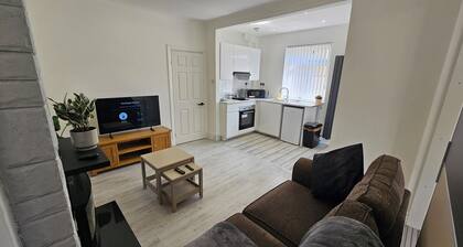 Fantastic Four Apartments, 20 minutes train ride to central London