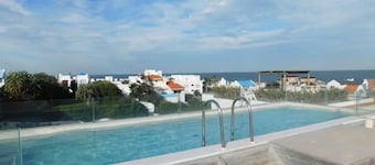Brisas 3 - Duplex in La Barra steps from the Ocean
