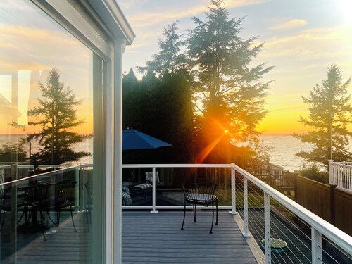 The Cozy Anchor - Madrona Beach Camano Cottage