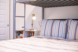 3 Schlafzimmer, Schreibtisch, Bügeleisen/Bügelbrett, kostenloses WLAN