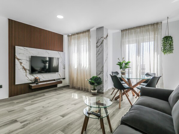 TV - #31 Santa Cruz Kiko Residences (Santa Cruz de Tenerife)