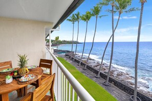 Condo, 1 King Bed (Kona Magic Sands#313) | Outdoor dining - Kona Magic Sands#313 (Kailua-Kona)