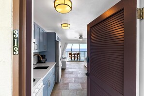 Appart'hôtel, 1 très grand lit (Kona Magic Sands#313) | Intérieur