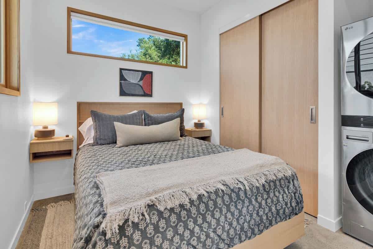 1 chambre, fer et planche à repasser, Wi-Fi gratuit, draps fournis