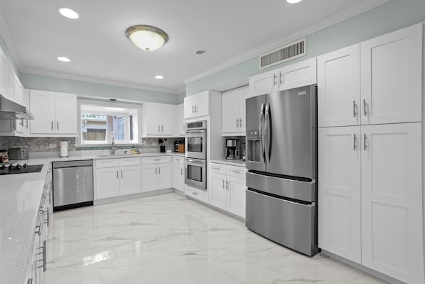 Microwave, oven, stovetop, dishwasher