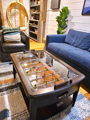 Télévision, cheminée