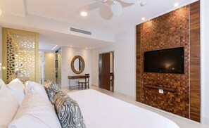 Bügeleisen/Bügelbrett, WLAN, Bettwäsche