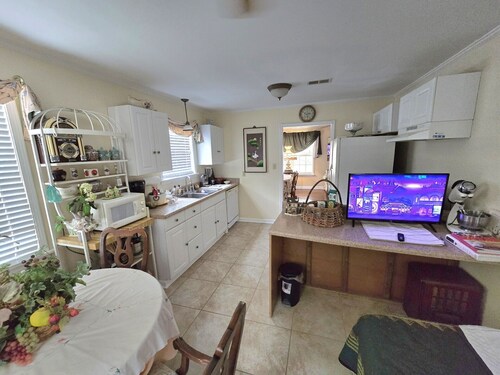 Magnolia Vacation Rental  w/ Porch & Pond