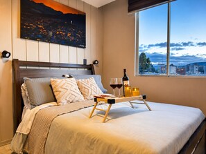 1 bedroom, desk, iron/ironing board, free WiFi - Apartment with Private Movie Theater | Panoramic View | Alexa | Wi-Fi | Parking (Quito)