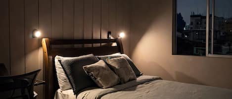 1 bedroom, desk, iron/ironing board, free WiFi