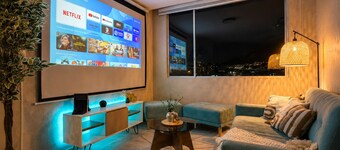 Apartment | Panoramic View | Cinema | Home Office | Alexa | Voice Commands