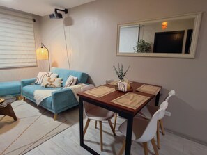 Dining - Panoramic View, Cinema and Home Office (Quito)
