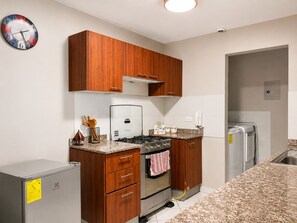 Fridge, oven, dishwasher, electric kettle - Apartment : private cinema : View : WiFi : Alexa : Capacity 4 persons (Quito)