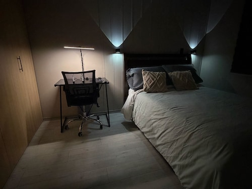 Apartment | Panoramic View | Cinema | Home Office | Alexa | Voice Commands