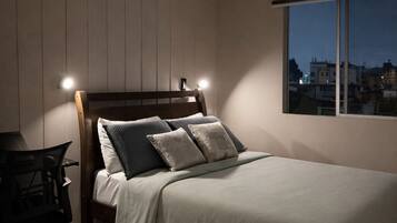 1 bedroom, desk, iron/ironing board, free WiFi