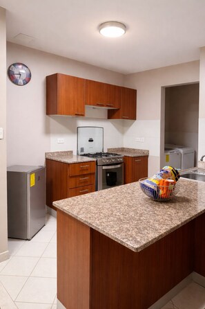 Fridge, oven, dishwasher, electric kettle - Panoramic View Apartment • Home Office - Netflix - Parking (Quito)