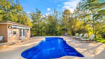 Piscine extérieure, piscine chauffée