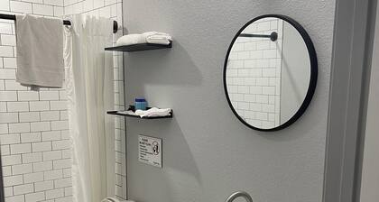 Newly remodeled 14-room hotel in charming St. Mary's .