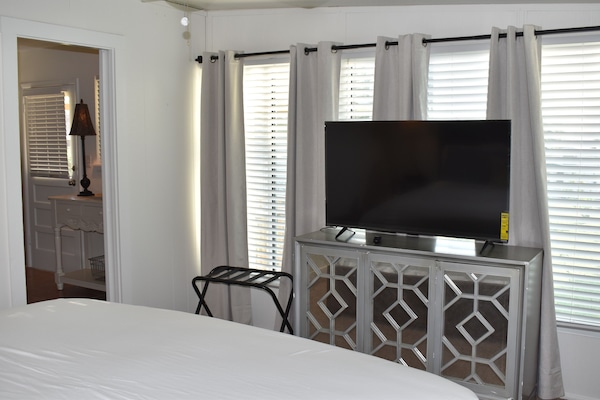 3 chambres, fer et planche Ă repasser, Wi-Fi, draps fournis