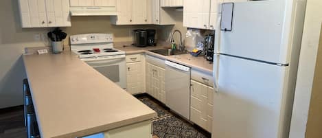 Appart'hÎtel, plusieurs lits (Dillon Valley East 2 Bed 2 Bath DVJT) | Cuisine privée