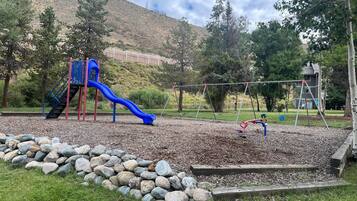 Condo, Multiple Beds (Dillon Valley East 2 Bed 2 Bath DVJT) | Children's area