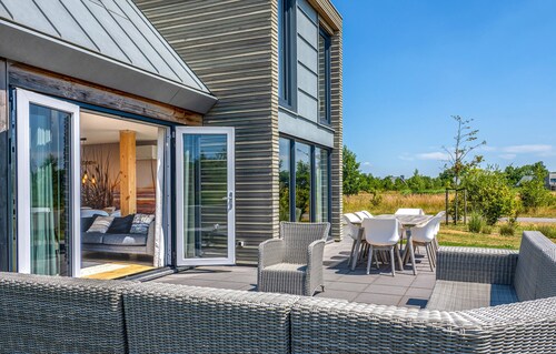 Atemberaubendes Haus mit 4 Schlafzimmern in Kamperland