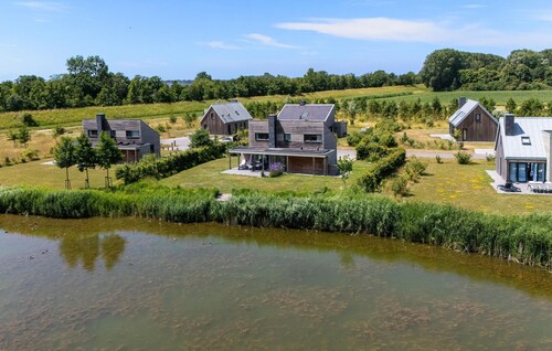 Lovely home in Kamperland with house sea view