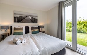 3 bedrooms, free WiFi - Gorgeous home in Kamperland with WiFi (Kamperland)