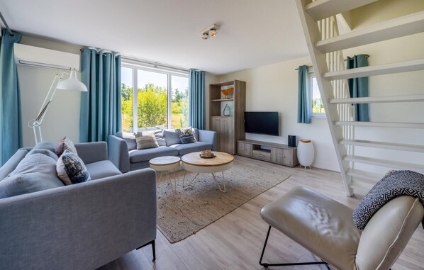 Smart TV, chimenea