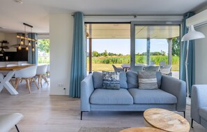 Smart TV, fireplace - Amazing home in Kamperland with WiFi (Kamperland)