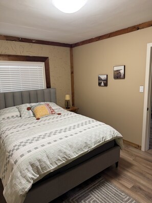 1 chambre, fer et planche à repasser, Wi-Fi, literie fournie