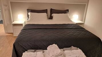 1 chambre, coffres-forts dans les chambres, bureau, Wi-Fi gratuit