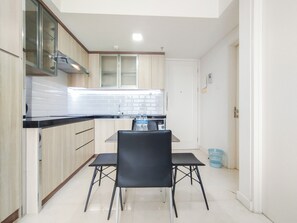 Standard Apartment | Private kitchen - Best View 1Br Apartment At Landmark Residence Bandung (Bandung)