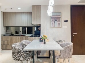 Standard Apartment | Dining room